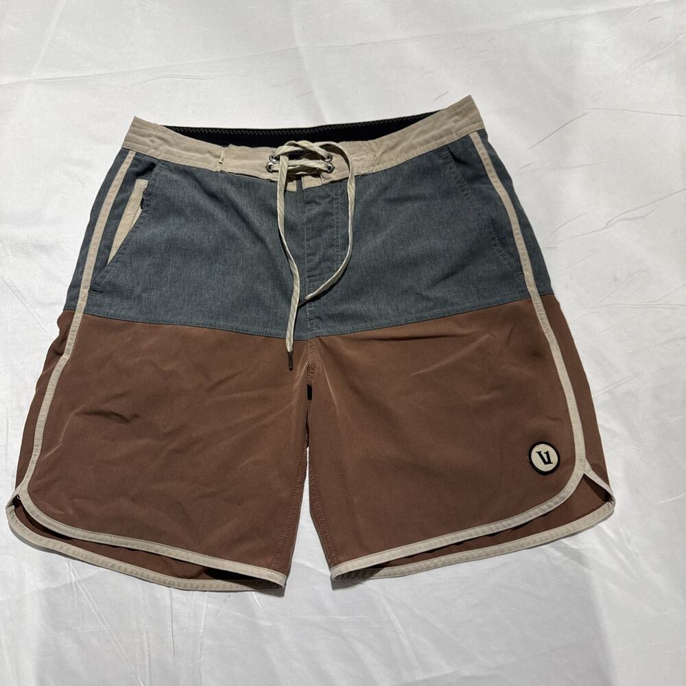 Vuori Cruise Board Shorts Mens 30 Blue Brown Colorblock 7” inseam V314
